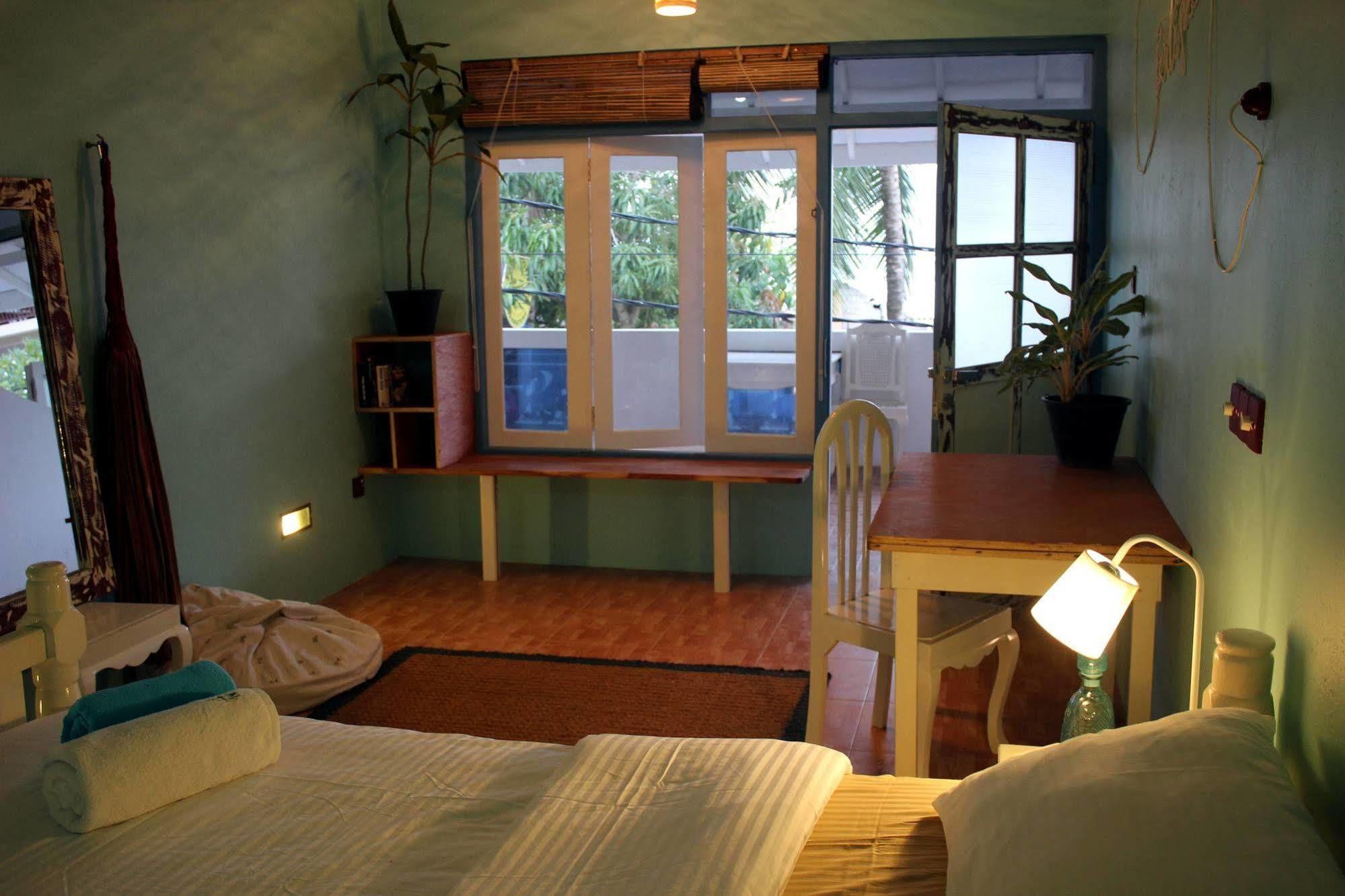 Bedspace Beach Unawatuna Exteriör bild